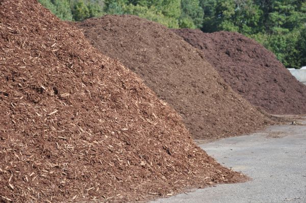Brown Mulch Delivery in Bainbridge Island